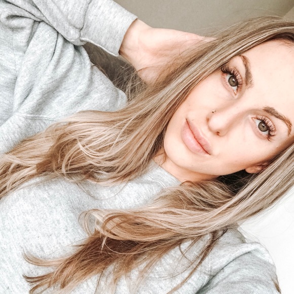 Meet your Posher, Elly - Picture 1 of 1